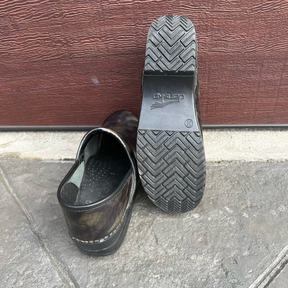 Dansko Clog Size 39 - image 6